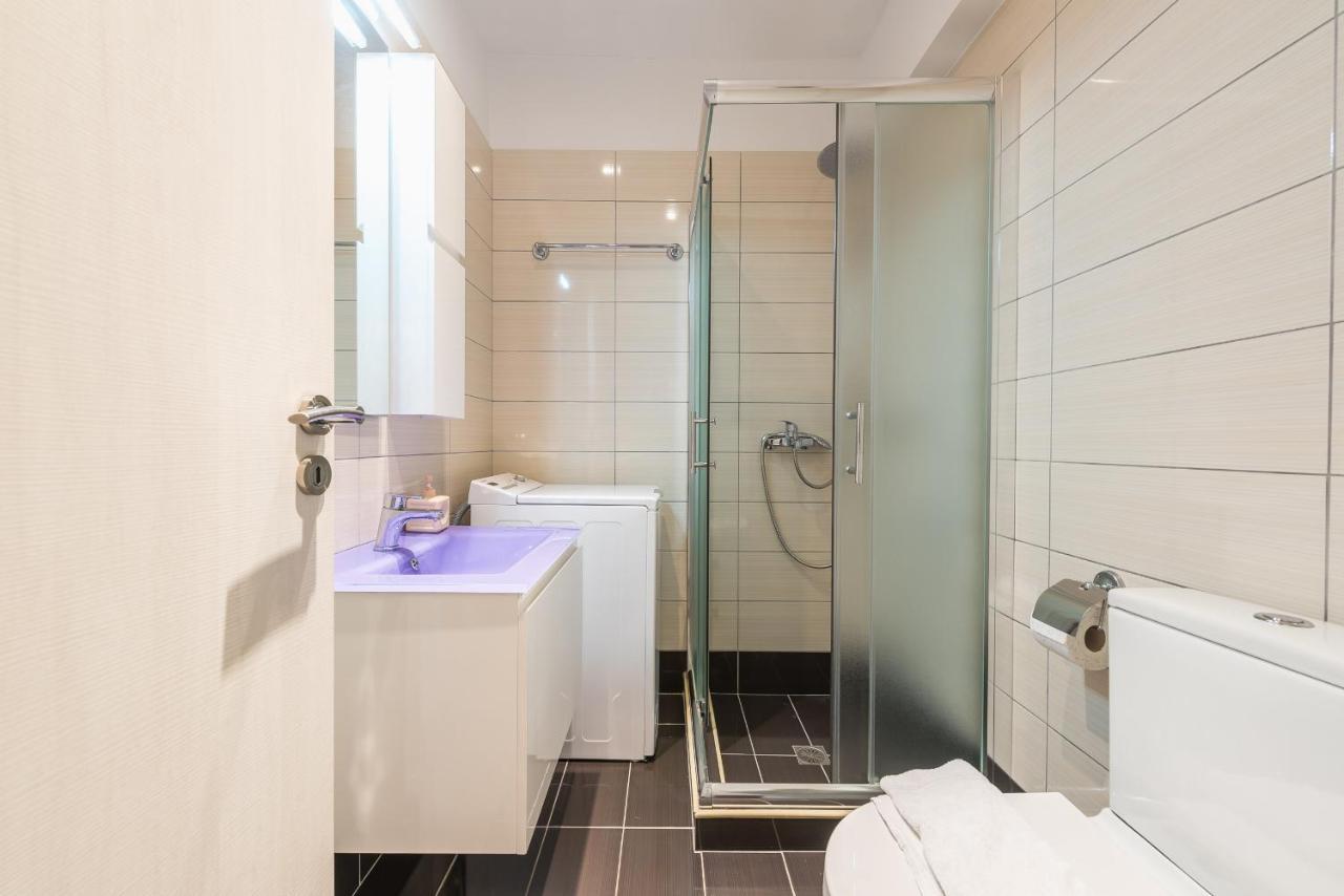 An Impressive 2 Bdr Apt In Glyfada Atenas Exterior foto